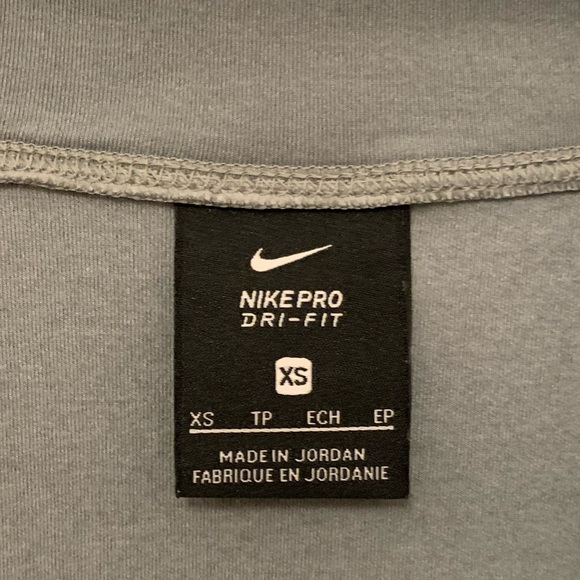 Nike Therma-FIT Element Half-Zip 🩶 - Picture 2 of 4